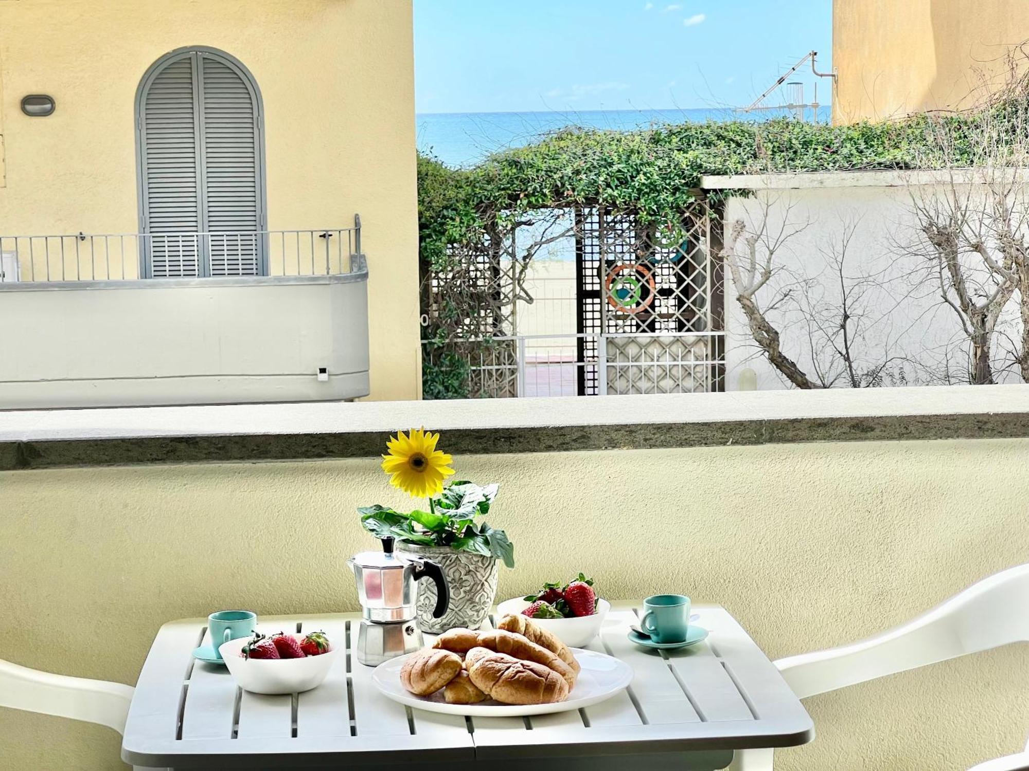 Mono Rosina, Aria Condizionata E Balcone A Soli 50 Metri Dal Mare! By Alfareal 卡斯蒂里昂纳·德拉佩 外观 照片